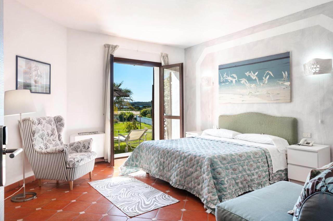 Hotel Stefania Boutique Hotel By The Beach Olbia Exterior foto