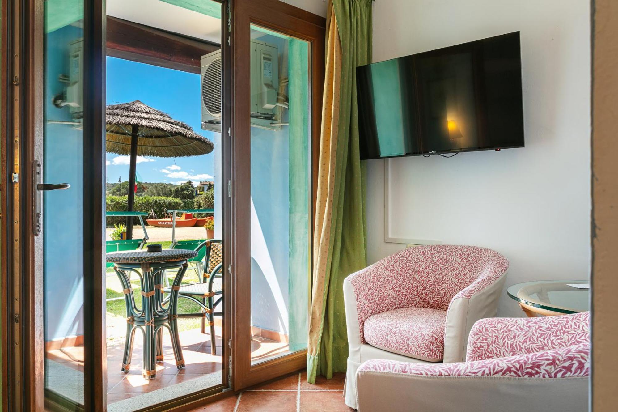 Hotel Stefania Boutique Hotel By The Beach Olbia Habitación foto